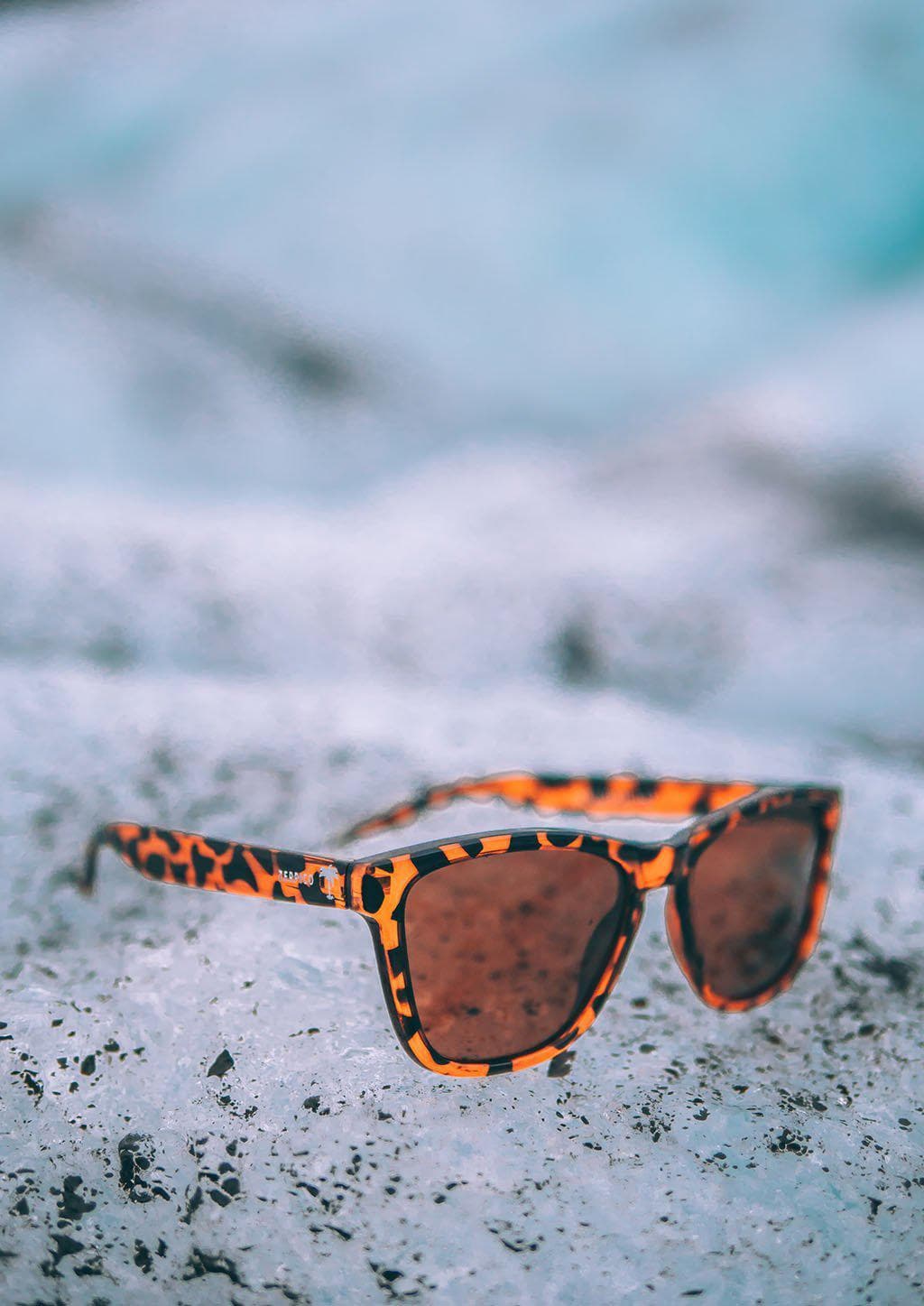 MOOD Wayfarer - Foxy - Sunglasses with brown lenses.