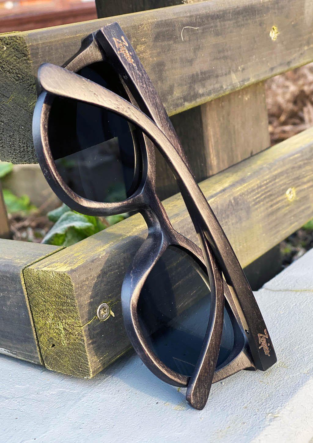 Eyewood - Madison - All wooden sunglasses with style. Details on the back.