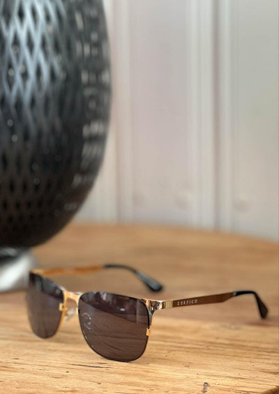Titan - Titanium Wayfarer Sunglasses V2 - 24K Gold Plated with real gold. Stylish taken with Swedish interior.