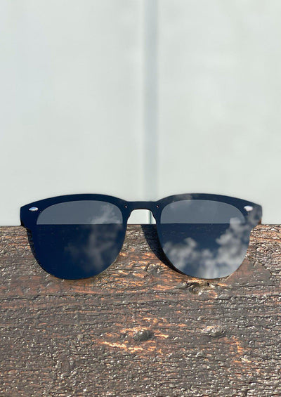 Eyewood tomorrow is our modern cool take on classic models. This is Fornax with black lenses. With walnut wooden sides. Outside showing the colors of the lenses.