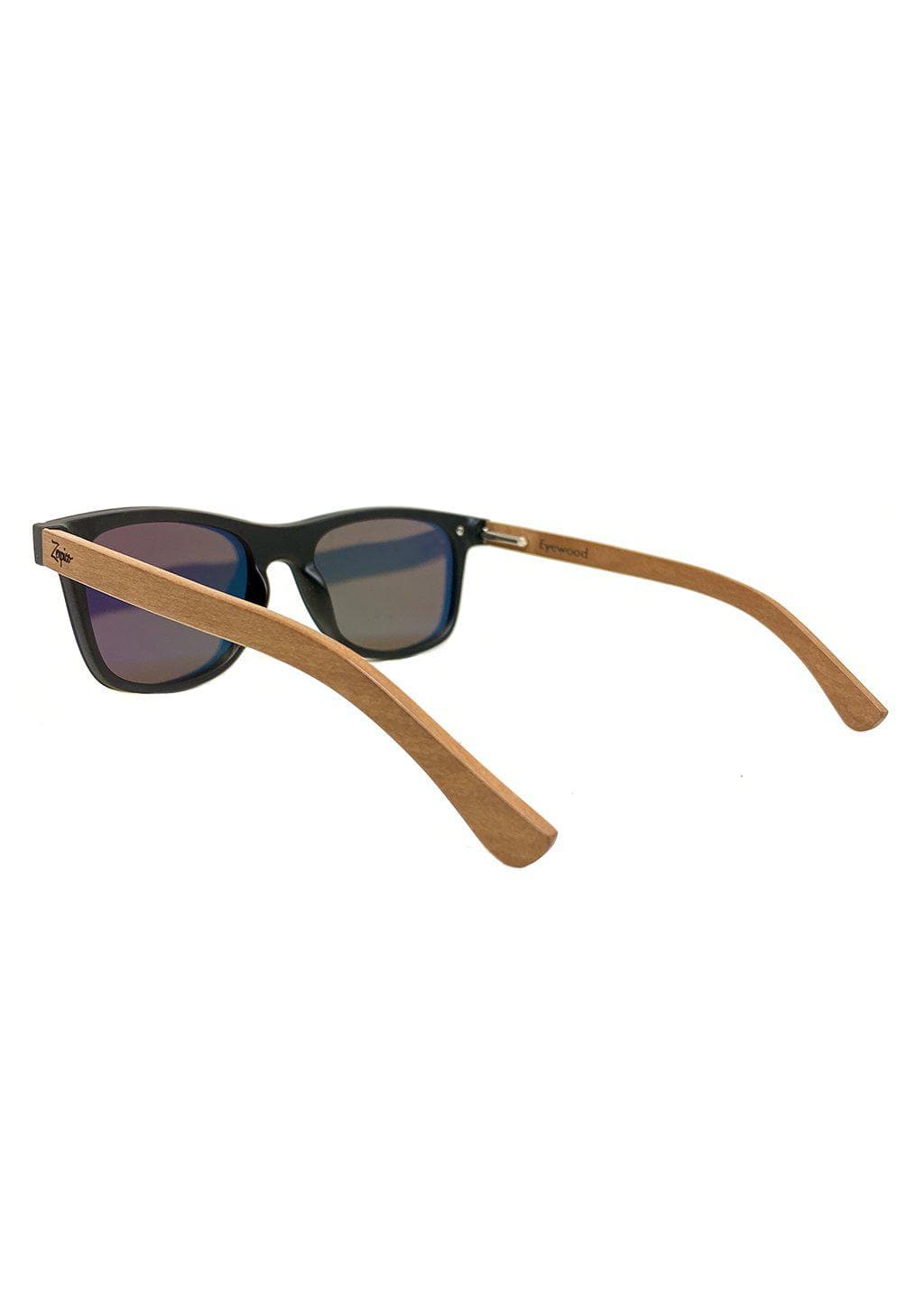 Eyewood tomorrow is our modern cool take on classic models. This is Scorpius with yellow mirror lenses. Nice wooden sunglasses with details from the back.